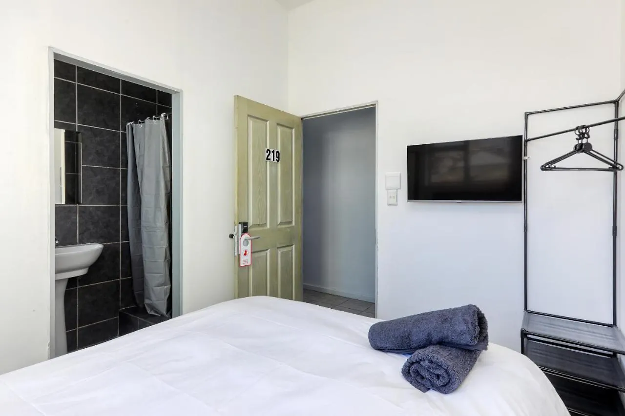 Inn & Out Express Sea Point Cape Town Hotel