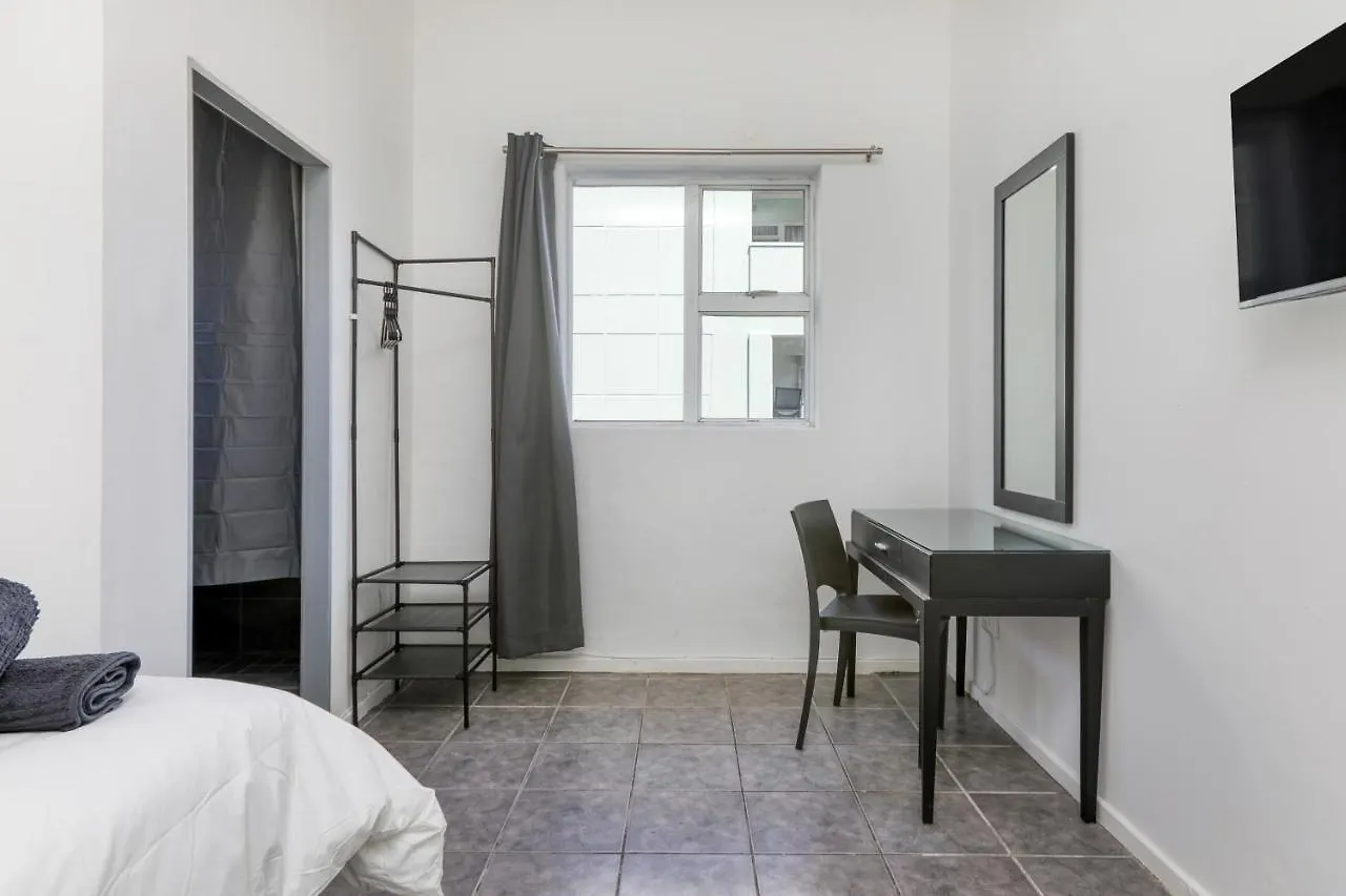 Inn & Out Express Sea Point Cape Town