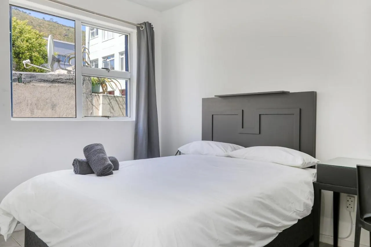 Inn & Out Express Sea Point Cape Town Hotel