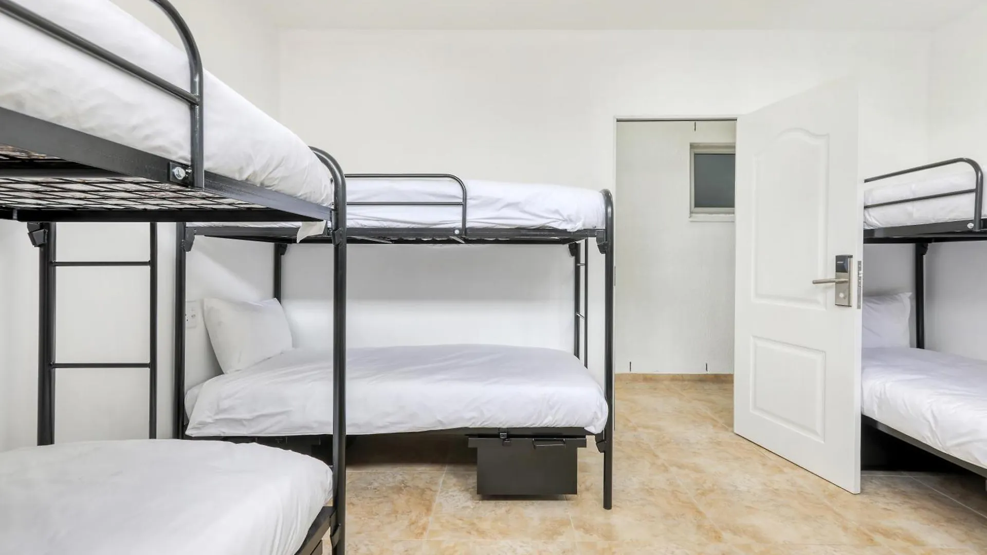 Hotel Inn & Out Express Sea Point Cape Town
